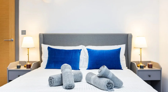 Коттедж 2 Bed 2 Bath Deluxe Flat in Kensington