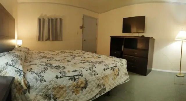 Номер Standard Riverside Motel