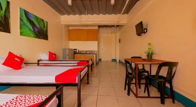 Номер Standard RedDoorz at Crowne One Condo