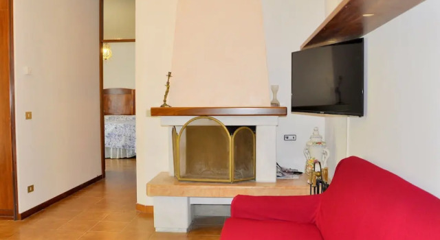 Holiday home with private garden, about 1 km from the lake