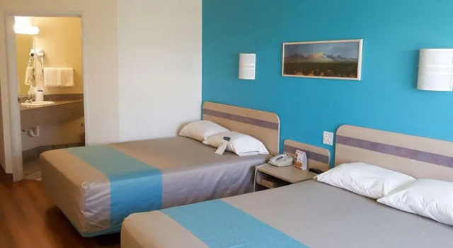 Четырёхместный номер Standard Motel 6-Las Cruces, NM - Telshor