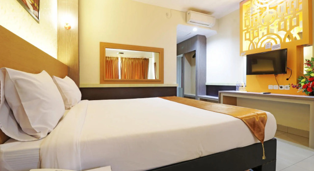 Hotel Golden Sari, Book Hotel Hotels in Sulawesi with Parking, Parking