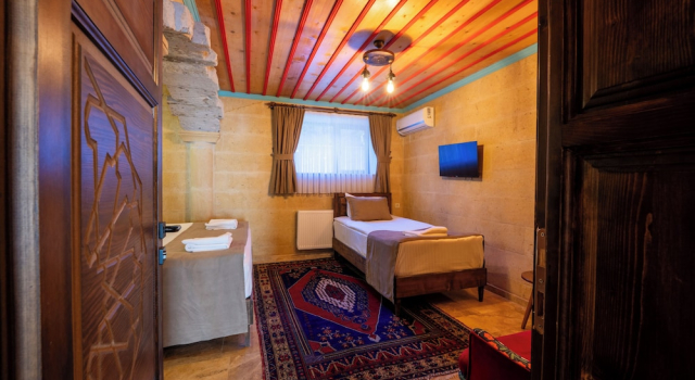 Номер Economy Rustic Caves