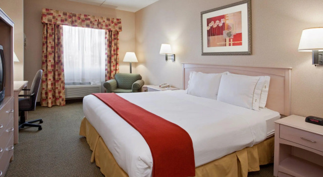 Двухместный номер Standard Holiday Inn Express Vermilion by IHG