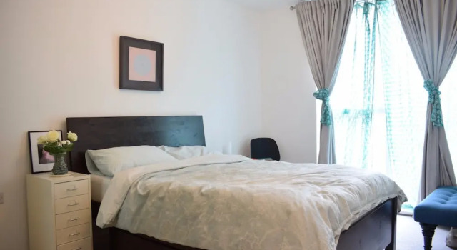 South London 1 Bed Flat with Balcony, Забронировать Отель Отели Англии 3 звезды, 3*