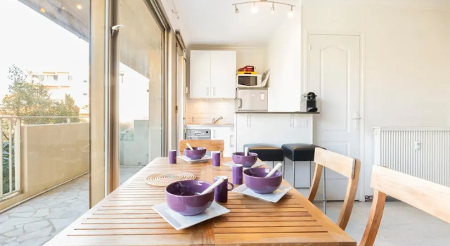 Cute beachfront apartment in the district of Salis, Antibes, Забронировать Апартаменты/квартира Апартаменты Антиб, рядом с Antibes Archaeology Museum, Апартаменты/квартира