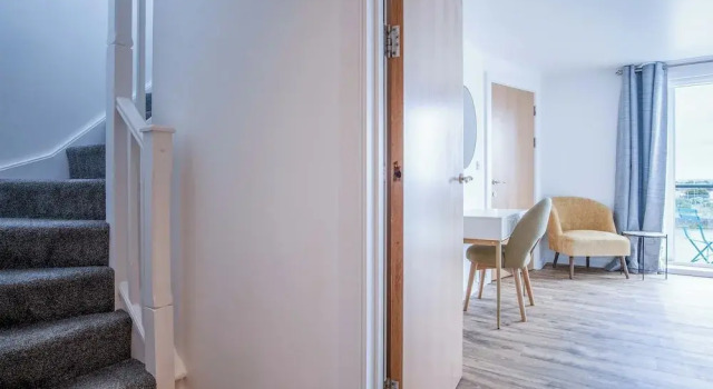 Skyline Duplex Penthouse - Llanelli, Забронировать Отель Лланелли Полуостров Гоуэр, рядом с The Ffwrnes Theatre