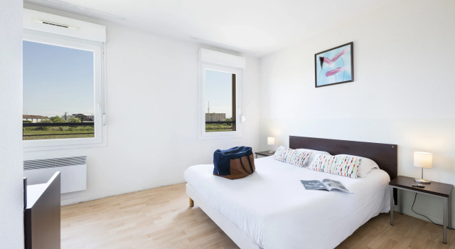 Garden & City Clermont-Ferrand - Gerzat, Забронировать Отель Жерза Пюи-де-Дом