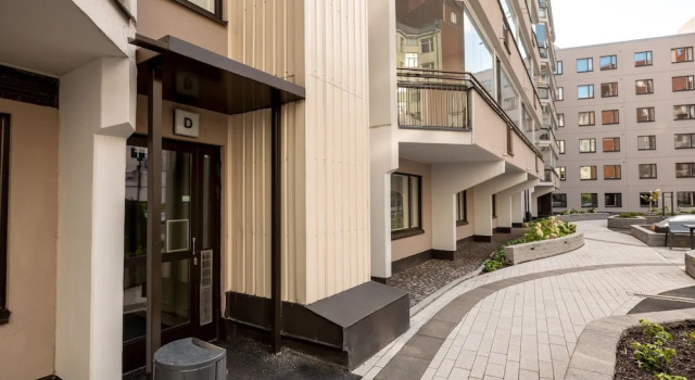 2ndhomes Modern & Cozy 2BR Apt w Balcony
