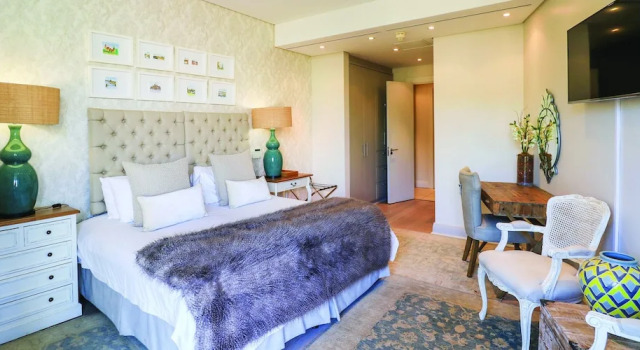 One Bedroom Apartment - Fully Equipped Waterfront Based, V&a Marina Residential