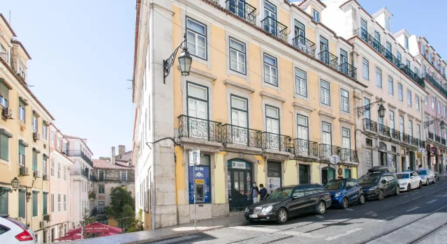 Апартаменты Chiado Deluxe Gem 4bdr Amazing apartment