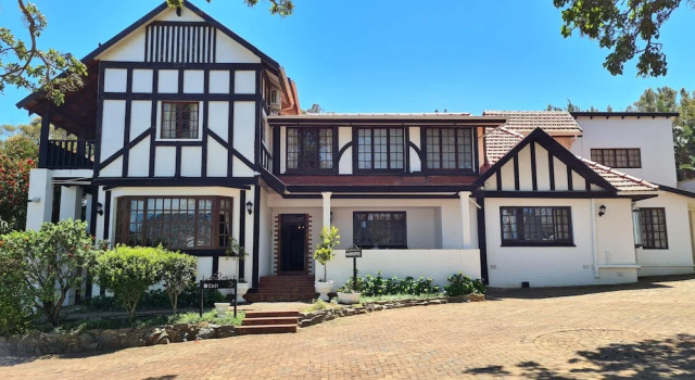 Hathaway Guest House, Prenota Affittacamere Gompo Eastern Cape