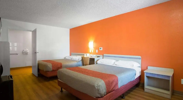 Четырёхместный номер Standard Motel 6-Kingman, AZ - Route 66 West