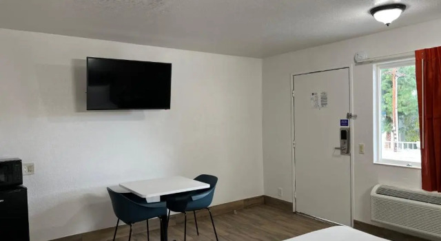 Двухместный номер Deluxe Motel 6-Orange, CA - Anaheim