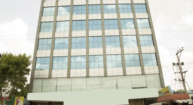 Hotel N7, Rezerwuj Hotel Surūrnagar 