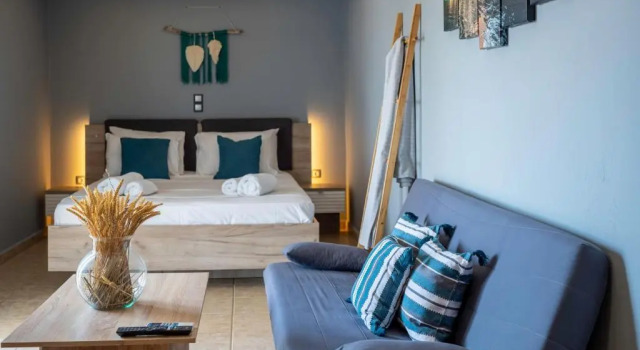Студия Helens Studios & Apartments