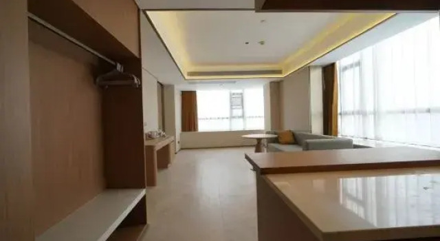 Люкс Business Starway Hotel (Xinyang Xi County Xiya Libao Plaza)