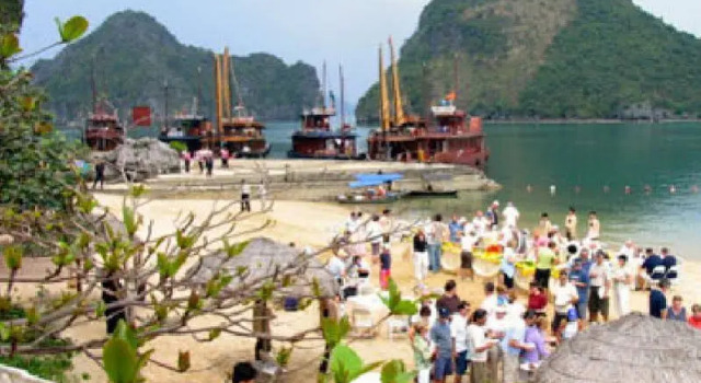 Bien Ngoc 22 Cruise