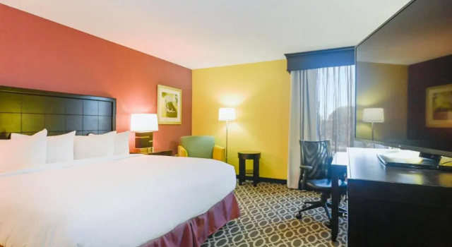 Люкс c 1 комнатой DoubleTree by Hilton Richmond - Midlothian