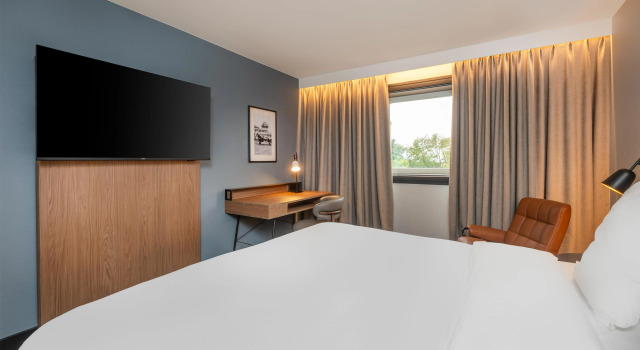 Четырёхместный номер Standard Golden Tulip CDG Airport Roissy