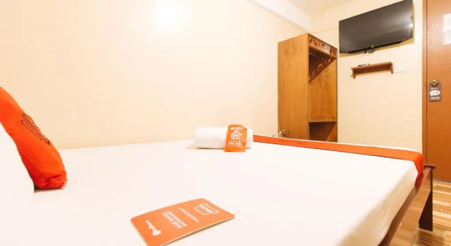 Двухместный номер Standard RedDoorz near PNR Espana Station