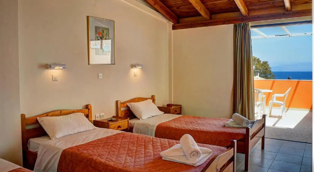 Трёхместный номер Standard с видом на море Benitses Arches Hotel