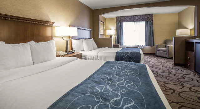 Четырёхместный люкс Comfort Suites Salt Lake City Airport