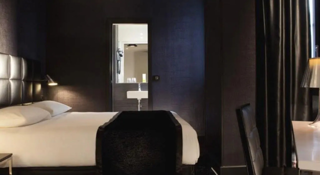 Двухместный номер Classic First Hotel Paris Tour Eiffel