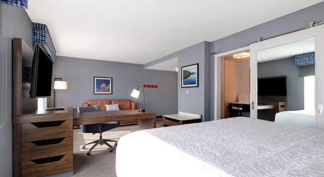 Двухместный люкс Hampton Inn Crown Point, In