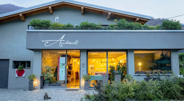 Arbulé Agriturismo & Spa Valtellina, Buchen Sie Resort Poggiridenti Veltlin