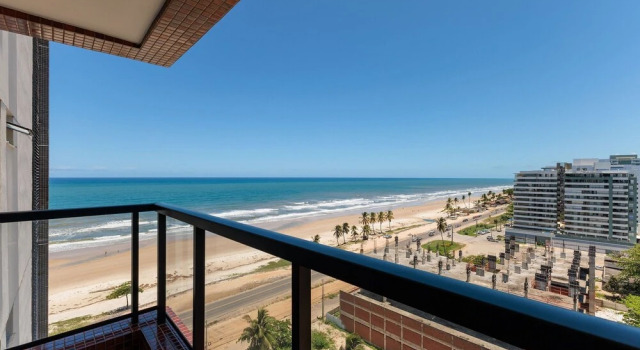 Апартаменты Beachfront Building With Pool - CPK