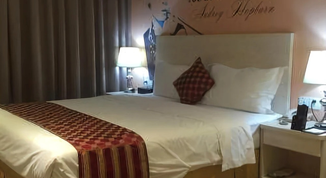 Royal Marina Hotel, Rezervovat Hotel Hotely v Guangdong s bazénem, Bazén