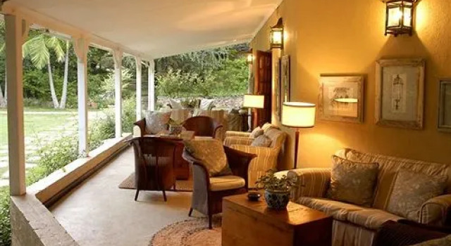 Jatinga Country Lodge, Rezerwuj Hotel White River Witrivier