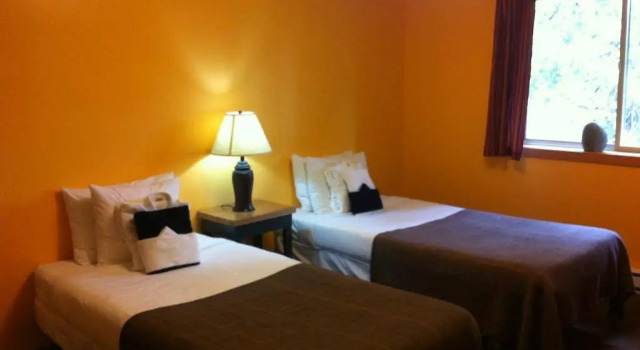 Ecolodge - Tofino, Book Hotel Tofino 