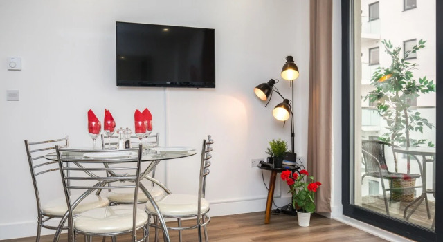 iRelocate - Millennium Promenade, Prenota Hotel Harbourside Bristol