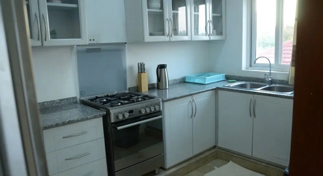 Апартаменты Executive Muyenga Luxury Vacation Home