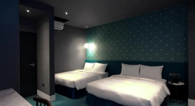 Standard Neljän hengen huone Modern Inn