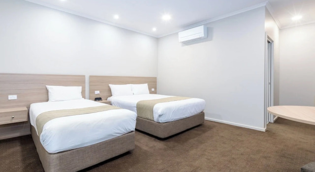 Номер Deluxe Somerset Hotel