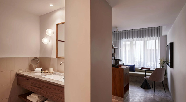 Люкс The Social Athens Hotel, a member of Radisson Individuals