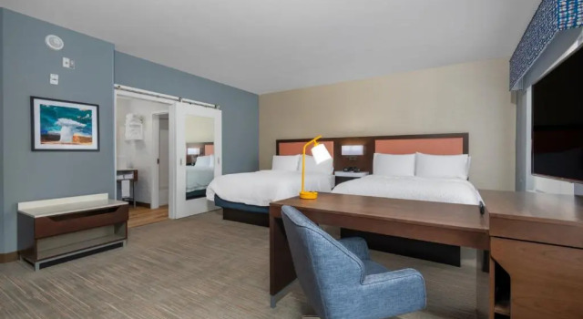 Четырёхместный люкс Hampton Inn & Suites Cody, Wy