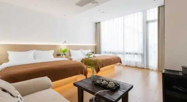 Люкс Deluxe Muzi No.1 Courtyard Sea View Homestay