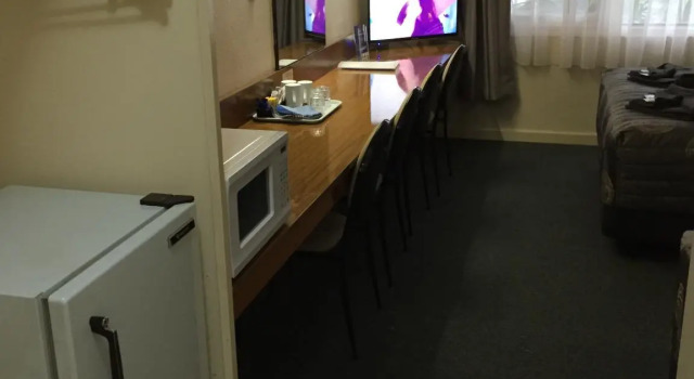 Трёхместный номер Standard Blue Lake Motel