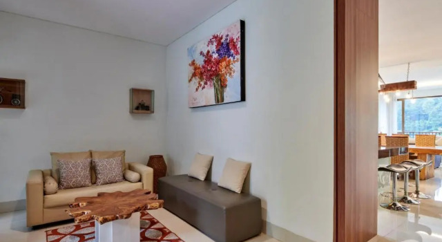 Villa Atsuka Hill View Villa 8 bedrooms with a private heated swimming pool