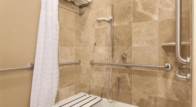 Двухместный номер Standard c 1 комнатой Hilton Garden Inn Falls Church