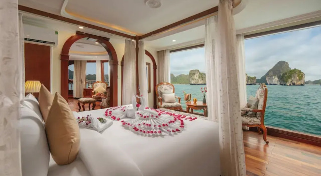 Двухместный люкс Royal с видом на океан Emperor Cruises Legacy Halong