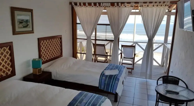 Двухместный номер Superior с балконом Delfines de Chicama Hotel