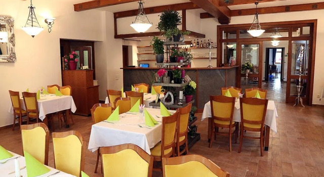 Zámecký Hotel U Rajských