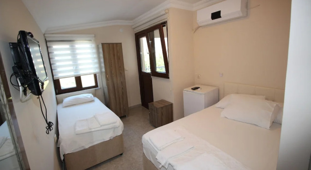 Standardní Třílůžkový pokoj s balkonem Ceyf Motel