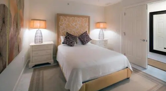 South Bay Beach Club 17- 2 Bedroom 2 Bathroom Unit, Prenota Villa George Town Grand Cayman