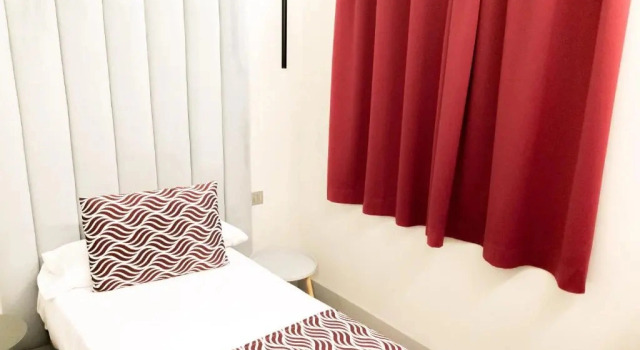 Номер Standard с видом на город Hostal Juliette-Gran Vía